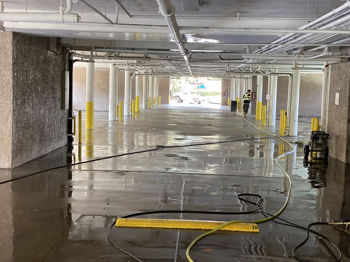 Commercial parking lot cleaning